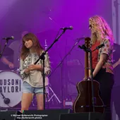 Taylor Hudson, with Gabriella Aplin, Hanna Grace on the Main Stage at The Big Feastival